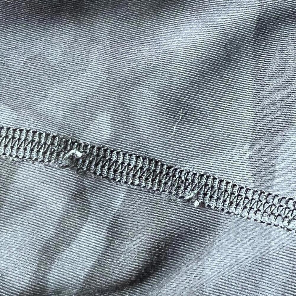 Lululemon Womens Legging Size‎ 8Pace Rival Crop in Incognito Camo Multi - Picture 4 of 9